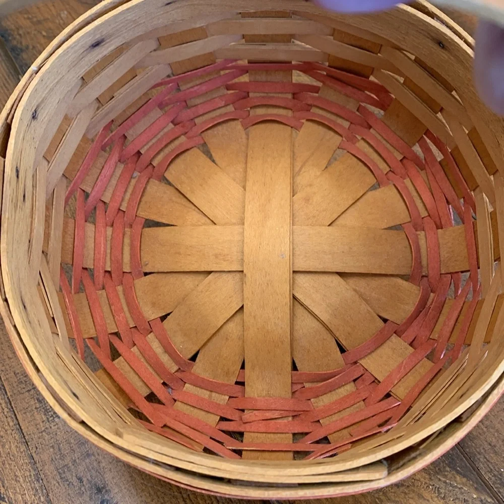 Longaberger Basket with Red Accent Weave. Single stationary handle.